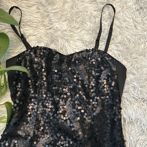 Sexy black sequined mini dress - Picture 2 of 5